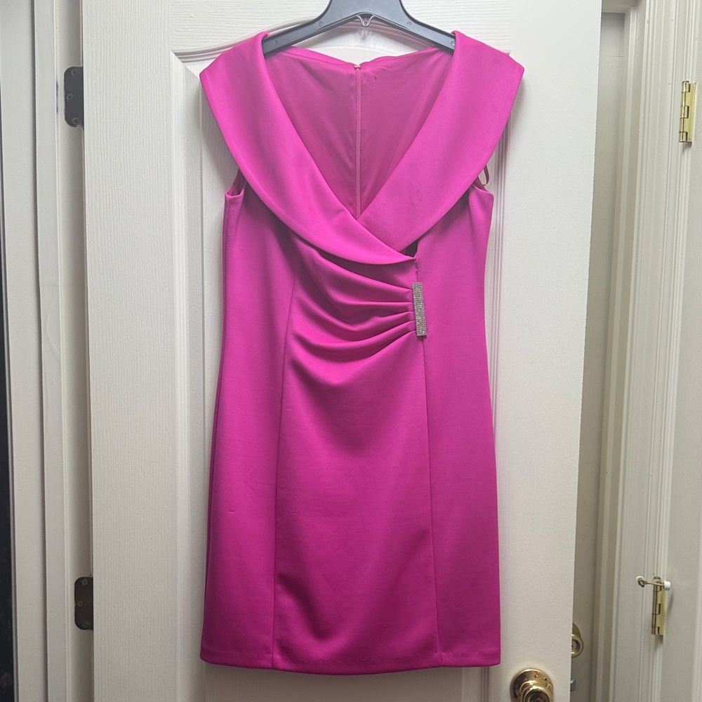 Elegant Pink Sleeveless Dress